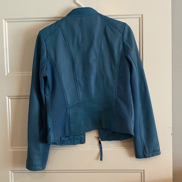 Neiman Marcus 100% leather blue jacket! - Picture 2 of 7